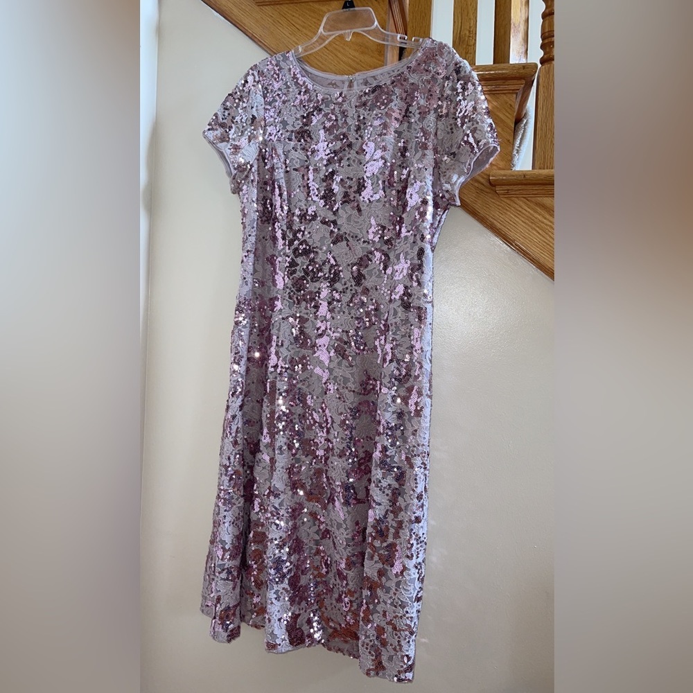 Women’s Formal Dress Sz 18 SLNY Pink Short Sleeve Gown Allover Sequins Fit Flare - Picture 11 of 11